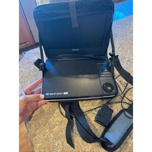 Philips portable DVD player model PD 9000/37